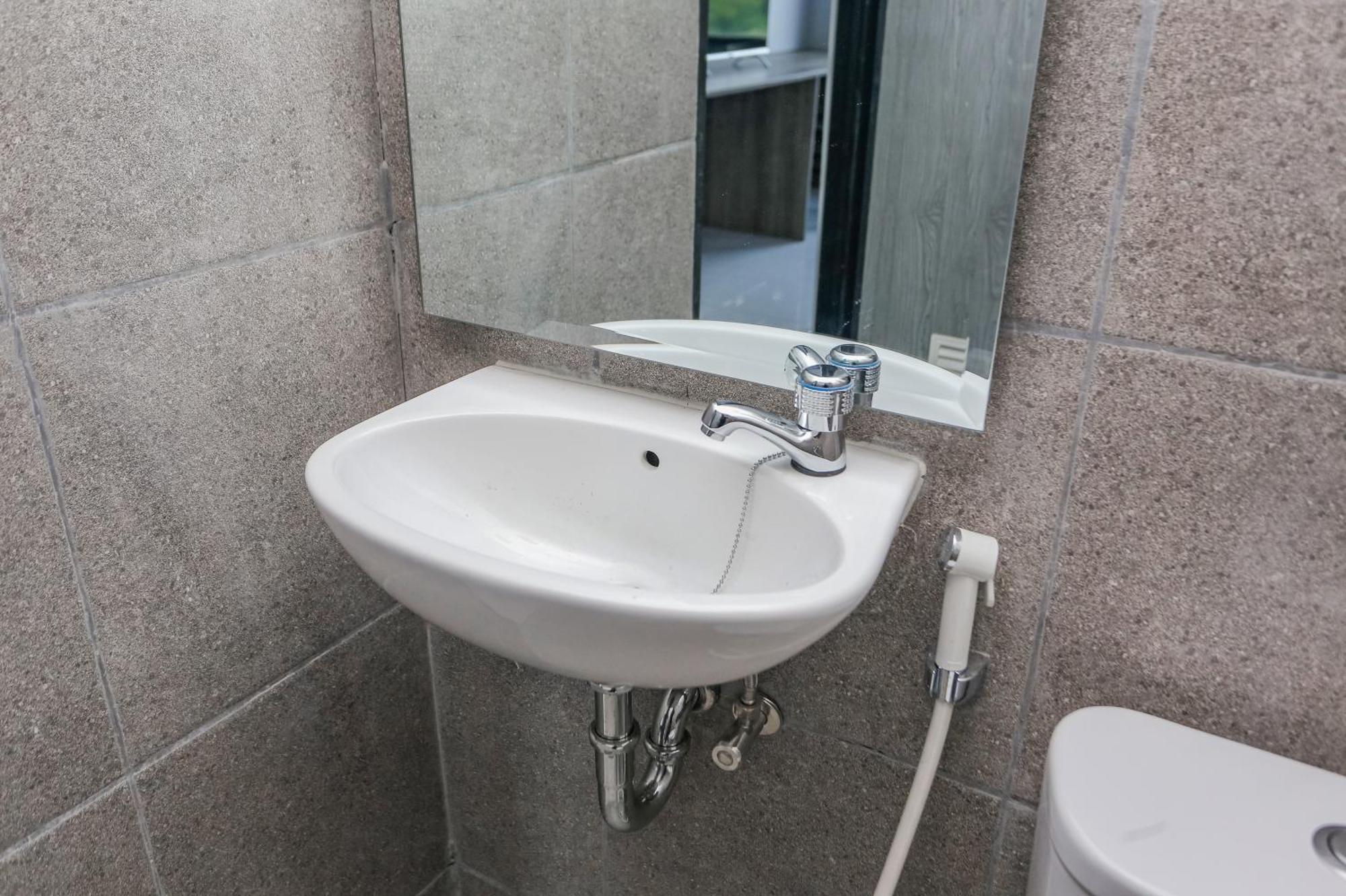 Hotel O Apartment Riverdale Cikarang Near Sgc Mall Bekasi Eksteriør billede