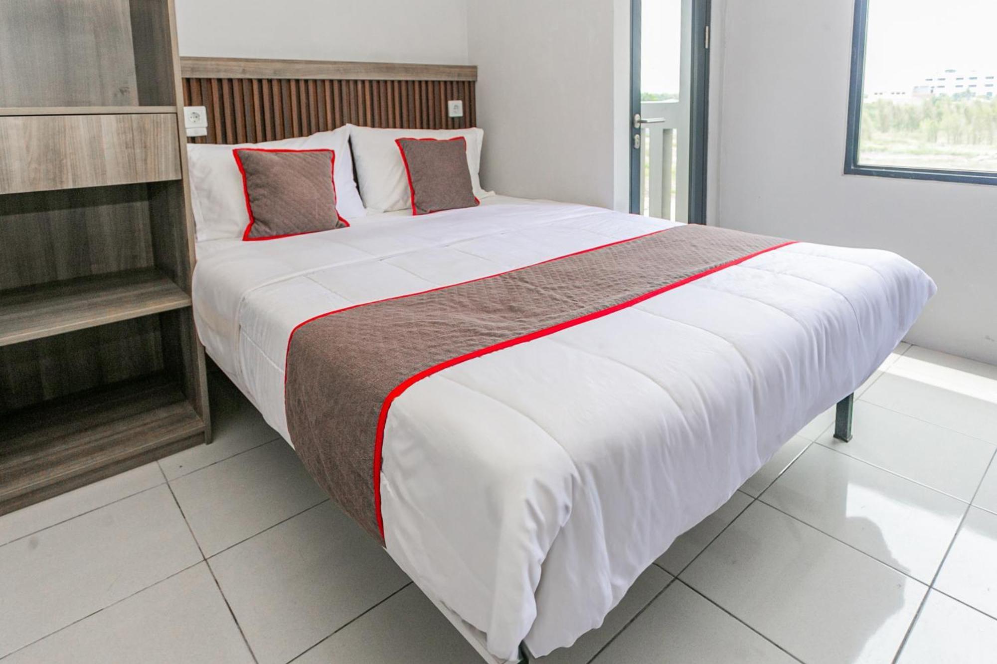 Hotel O Apartment Riverdale Cikarang Near Sgc Mall Bekasi Eksteriør billede